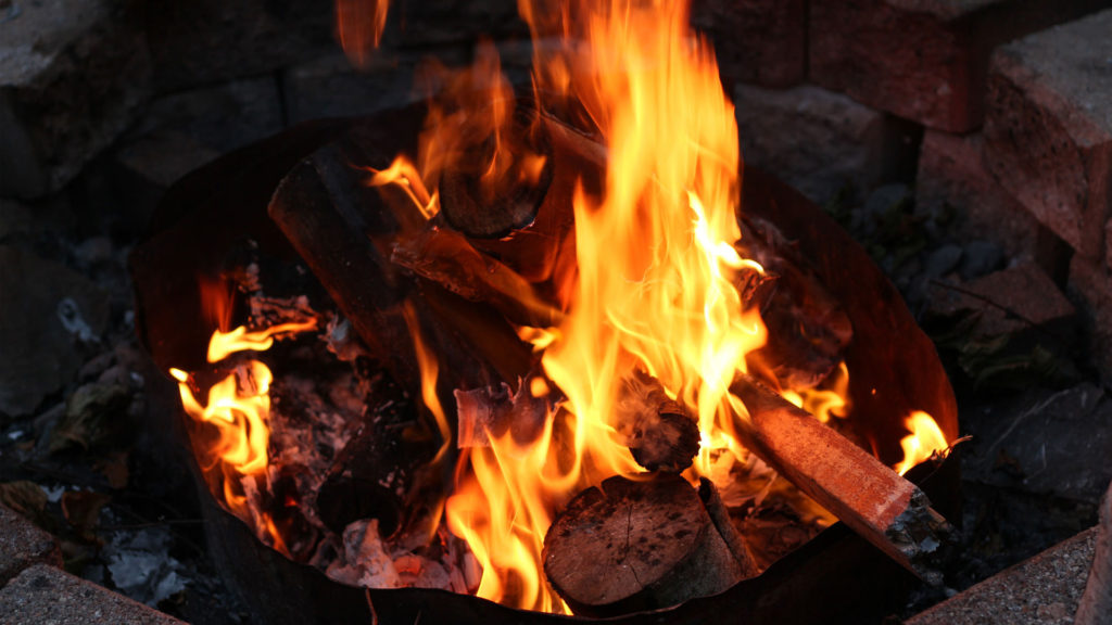 HOW TO BUILD THE PERFECT BRAAI FIRE Wolma